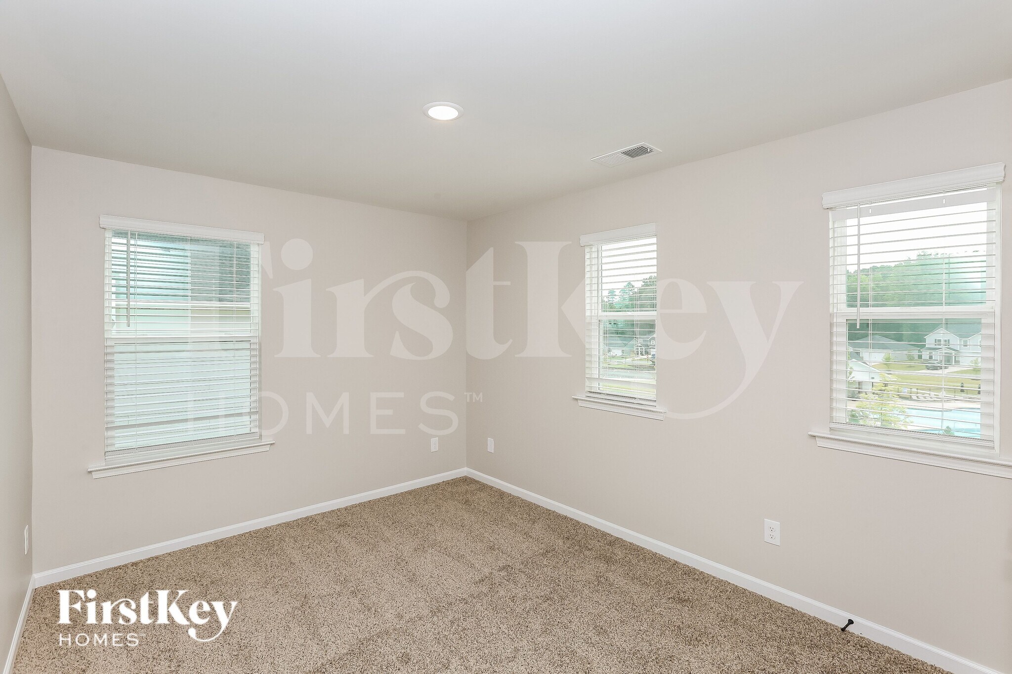 Building Photo - 5013 Dunsford Dr