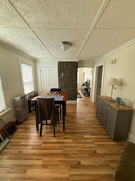 Building Photo - 35 Winthrop Ave