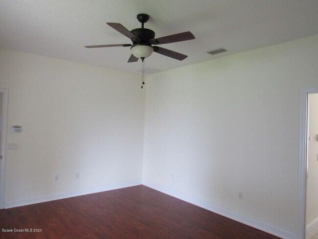 Building Photo - 1741 Bridgeport Cir