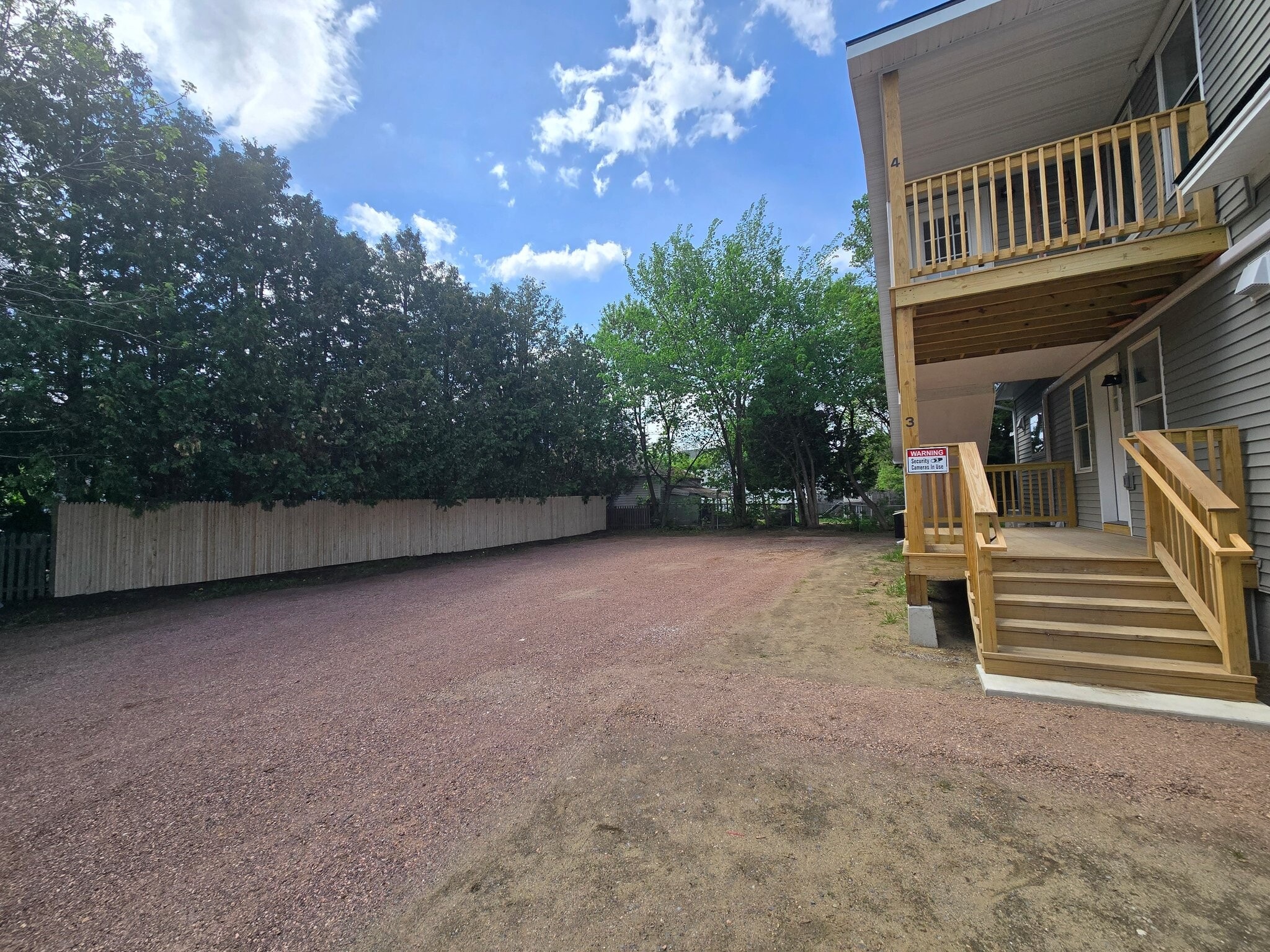 Building Photo - 20 Poirier Pl