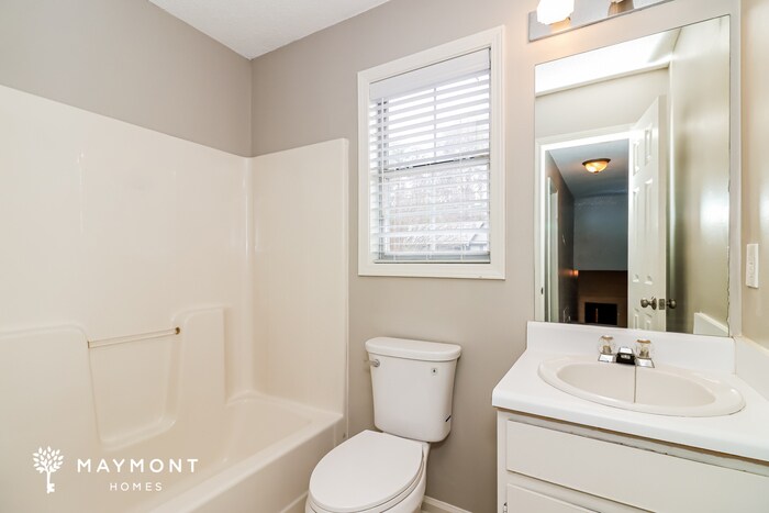 Building Photo - 231 Brookside Dr