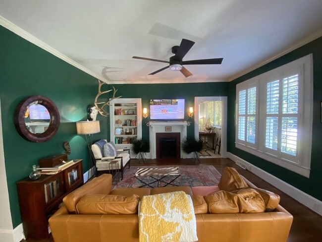 Building Photo - 2225 Blossom St