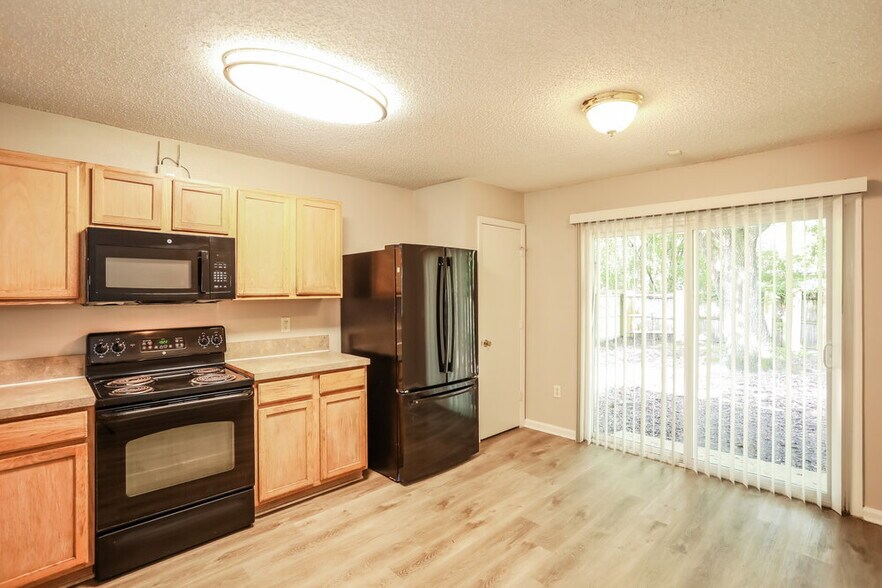 Building Photo - 5690 Chirping Way W