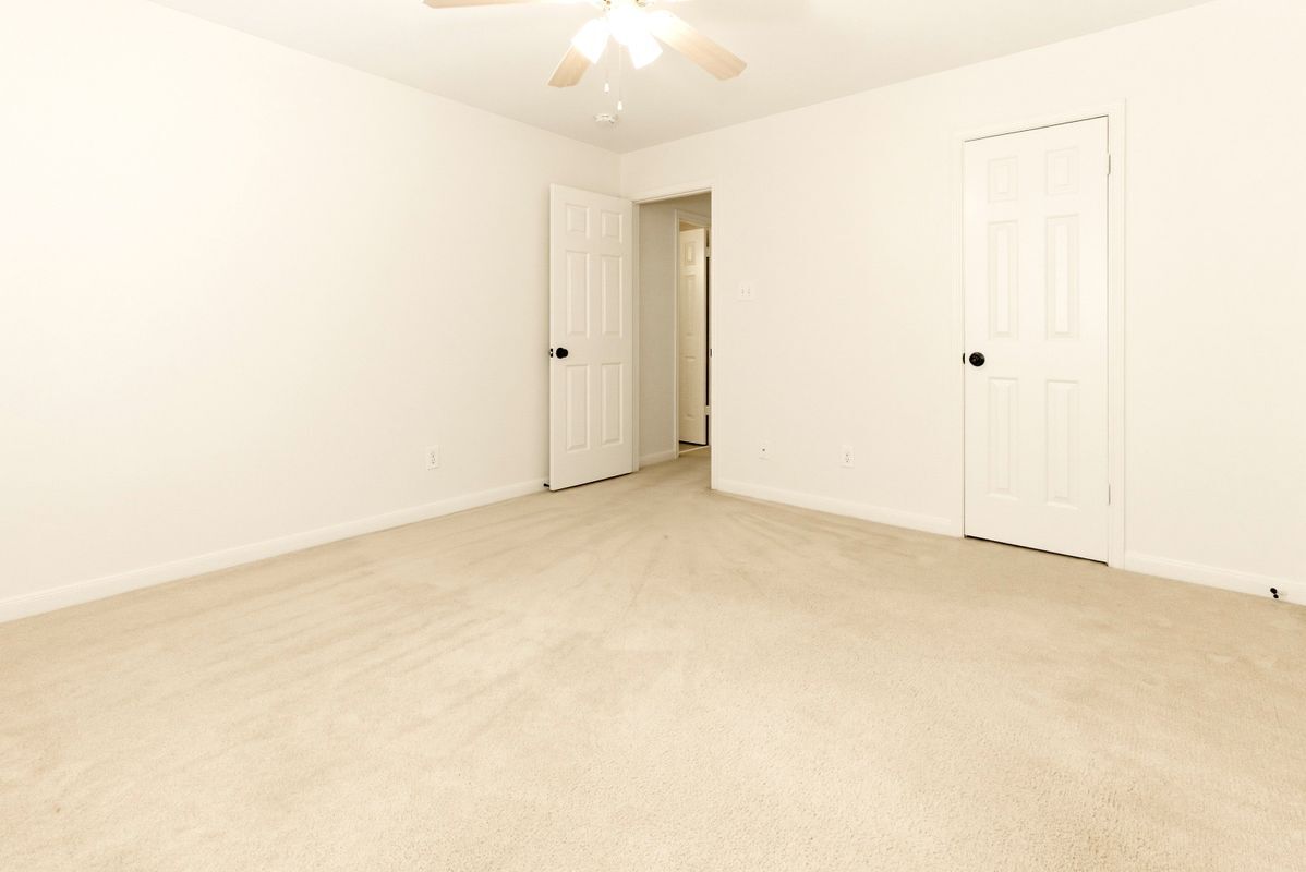 Building Photo - 119 Baythorne