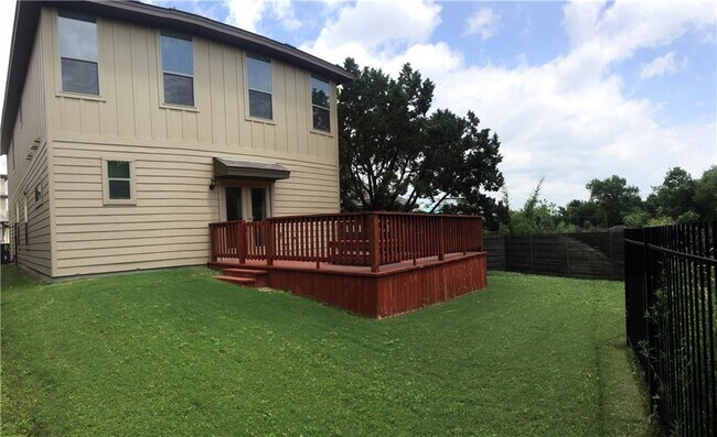 Building Photo - 2101 Rivers Edge Way