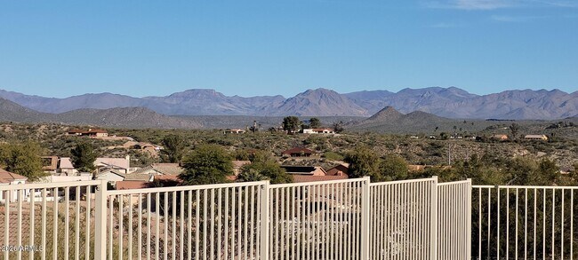 Building Photo - 900 W Hermosa Dr