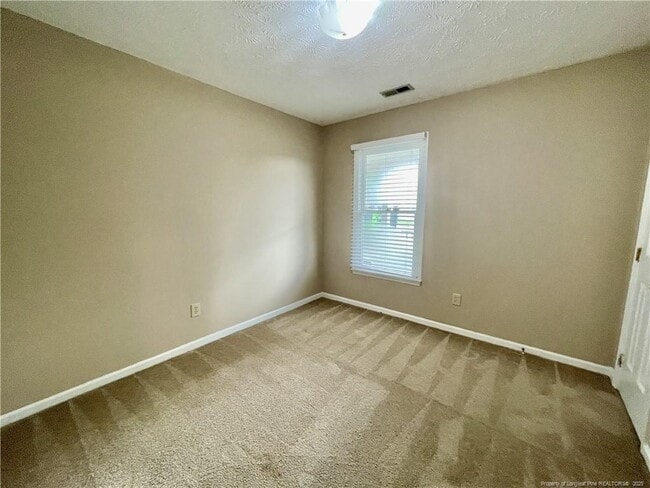 Building Photo - 103 Peregrine Pl