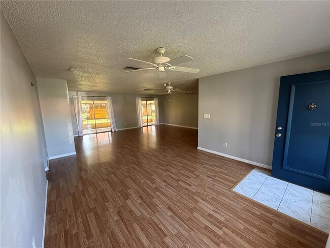 Building Photo - 10626 Watertown Ct