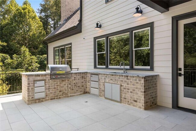 Building Photo - 402 Timberview Trail