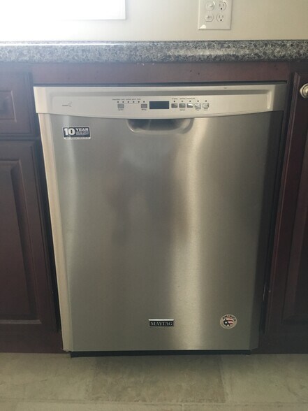 Dishwasher - 22 Gage St