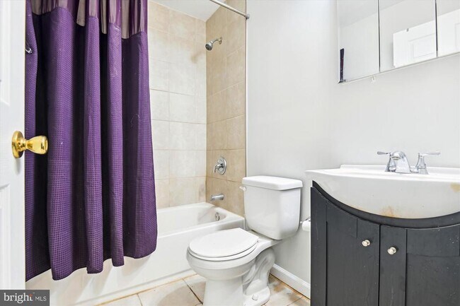 Building Photo - 1909 Aliceanna St