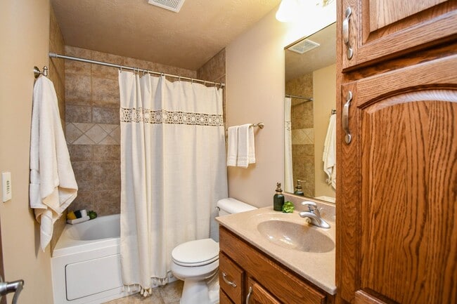Building Photo - 3908 W 89th St