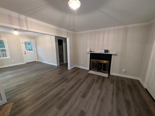 Building Photo - 2839 Five Forks Trickum Rd SW