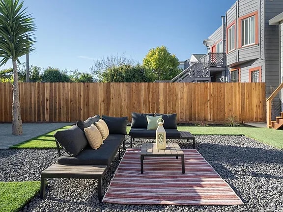 Building Photo - 1305 Revere Ave