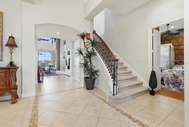 Building Photo - 1007 3rd St E