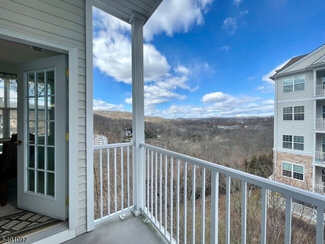 Building Photo - 3310 Ramapo Ct