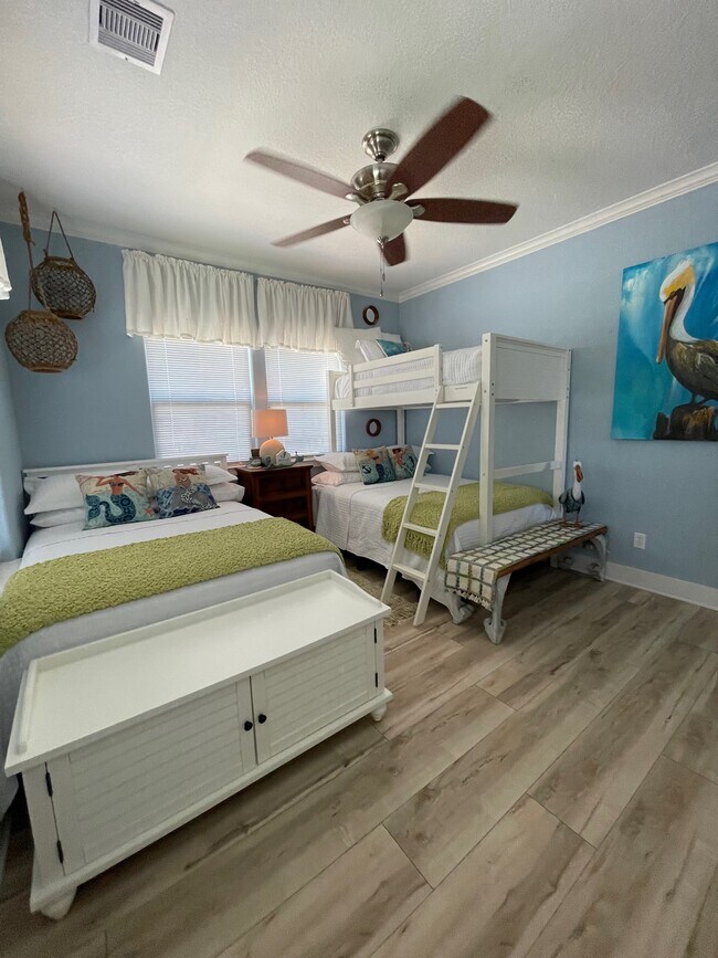 Building Photo - 971 Kent Dr