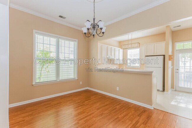 Building Photo - 105 Barberry St