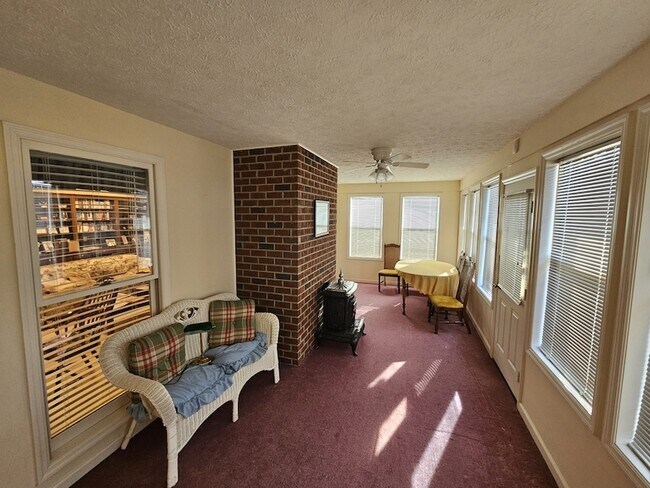 Building Photo - 1876 S Mt Juliet Rd