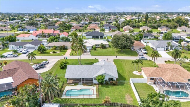 Building Photo - 209 SW 10th Terrace