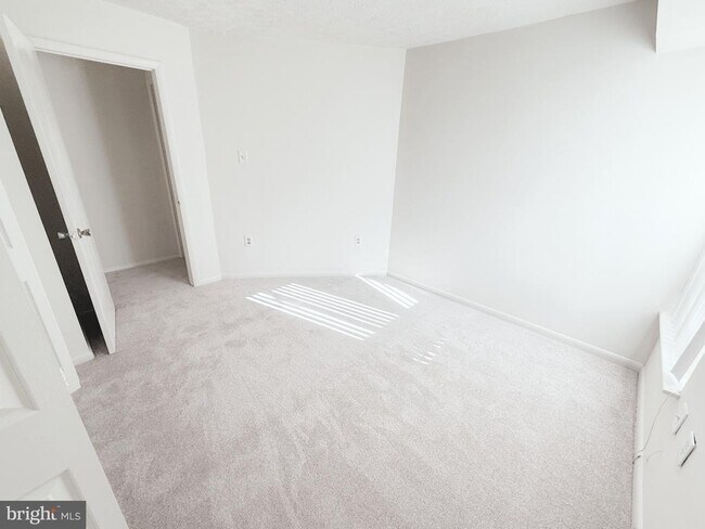 Building Photo - 7716 Hanover Pkwy