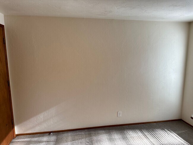 Building Photo - Terrific 3 Bedroom, 2 Bathroom in South Eugene