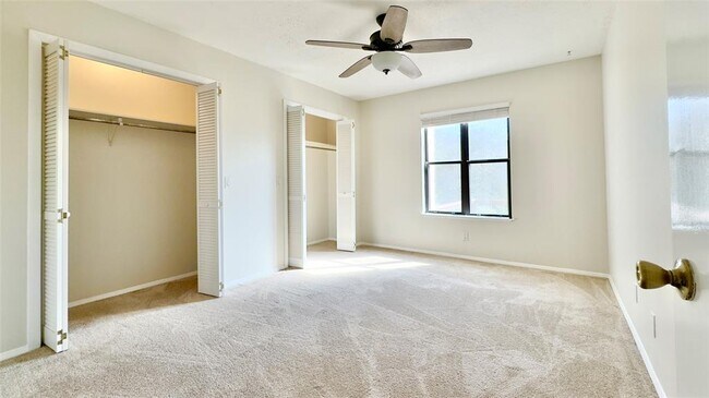 Building Photo - 843 Sunfish St