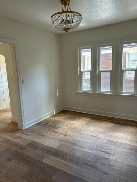 Building Photo - 2425 Van Buren Ave