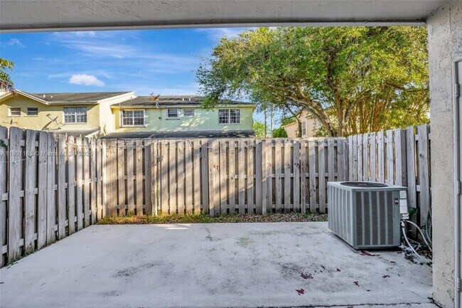 Building Photo - 11845 SW 99th St