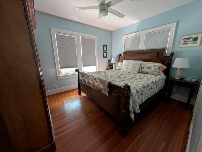 Building Photo - 4823 Fannin Dr