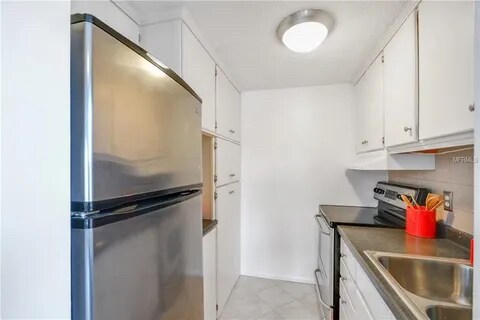 Building Photo - 2600 N Paula Dr