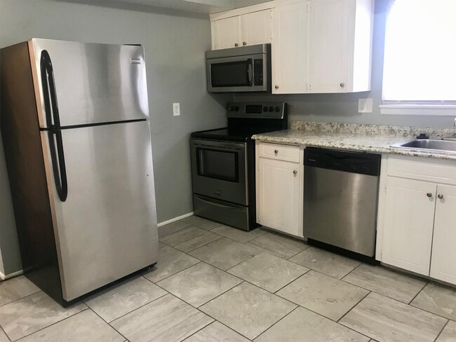 Building Photo - 4312 NW 57th Terrace