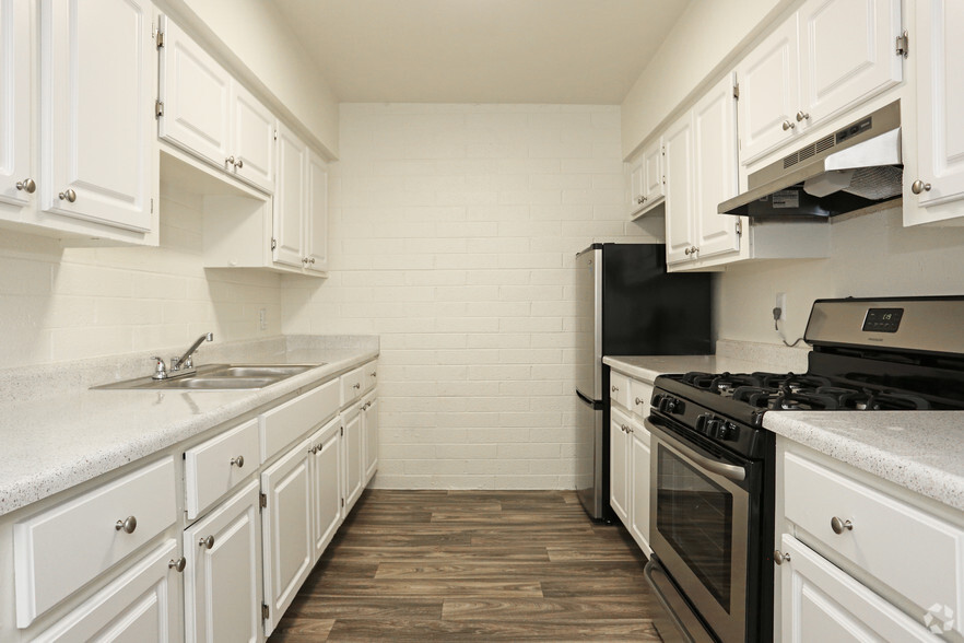 2BR Remodel Kitchen - Country Village