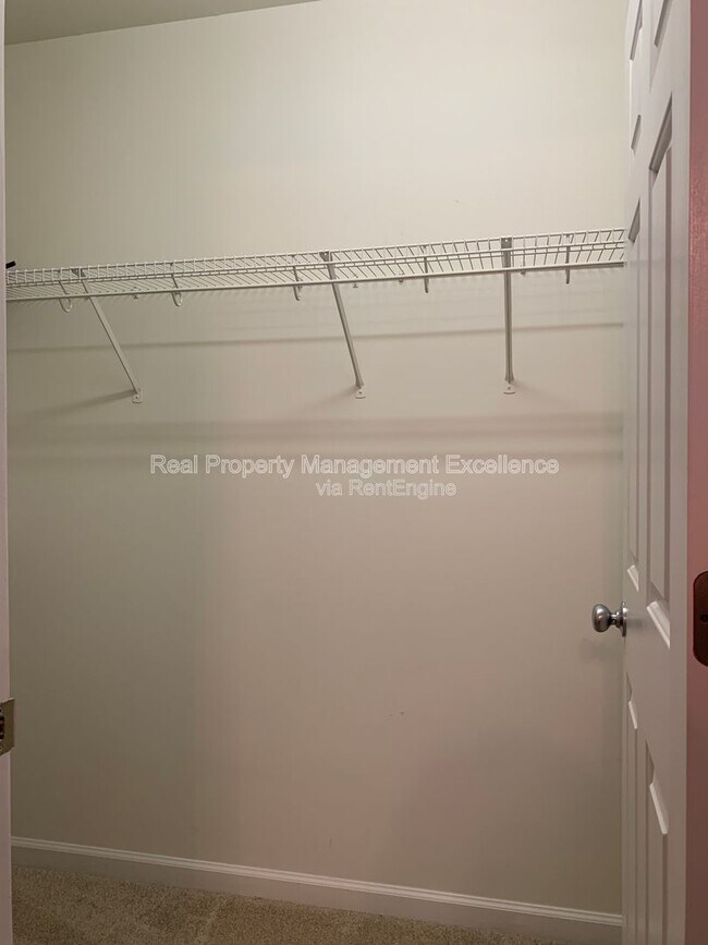 Building Photo - 205 Will Ct