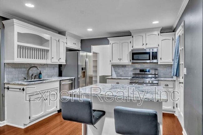Building Photo - 5501 Heath Row Dr