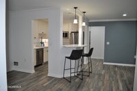 Building Photo - 704 Violet Ln