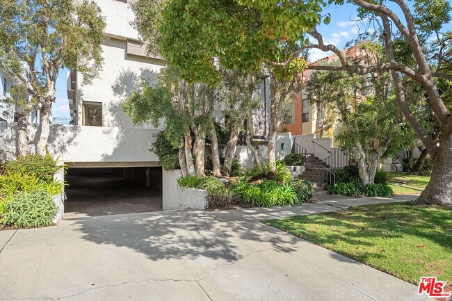 Primary Photo - 1007 Euclid St