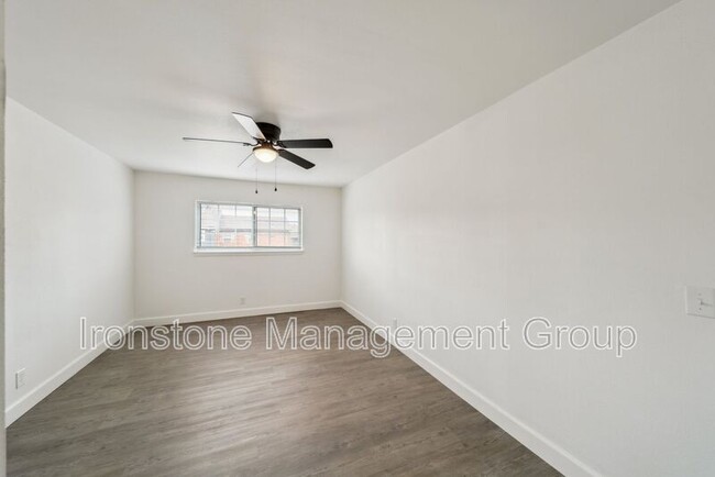 Building Photo - 4521 E 31st St