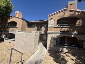 Building Photo - 200 Mission Laguna Ln