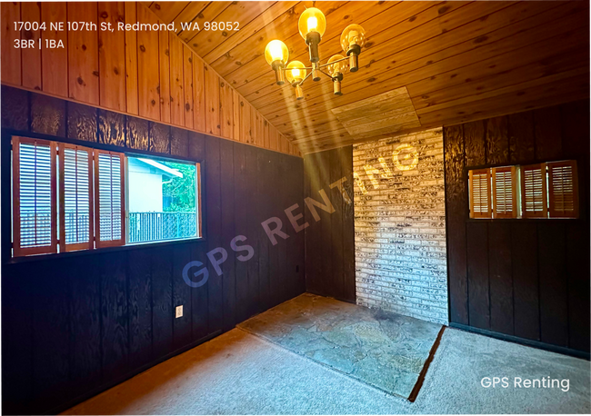 Building Photo - Charming Redmond Rambler in Prime Educatio...