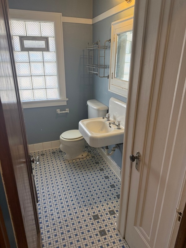 Building Photo - 2512 N 61st St