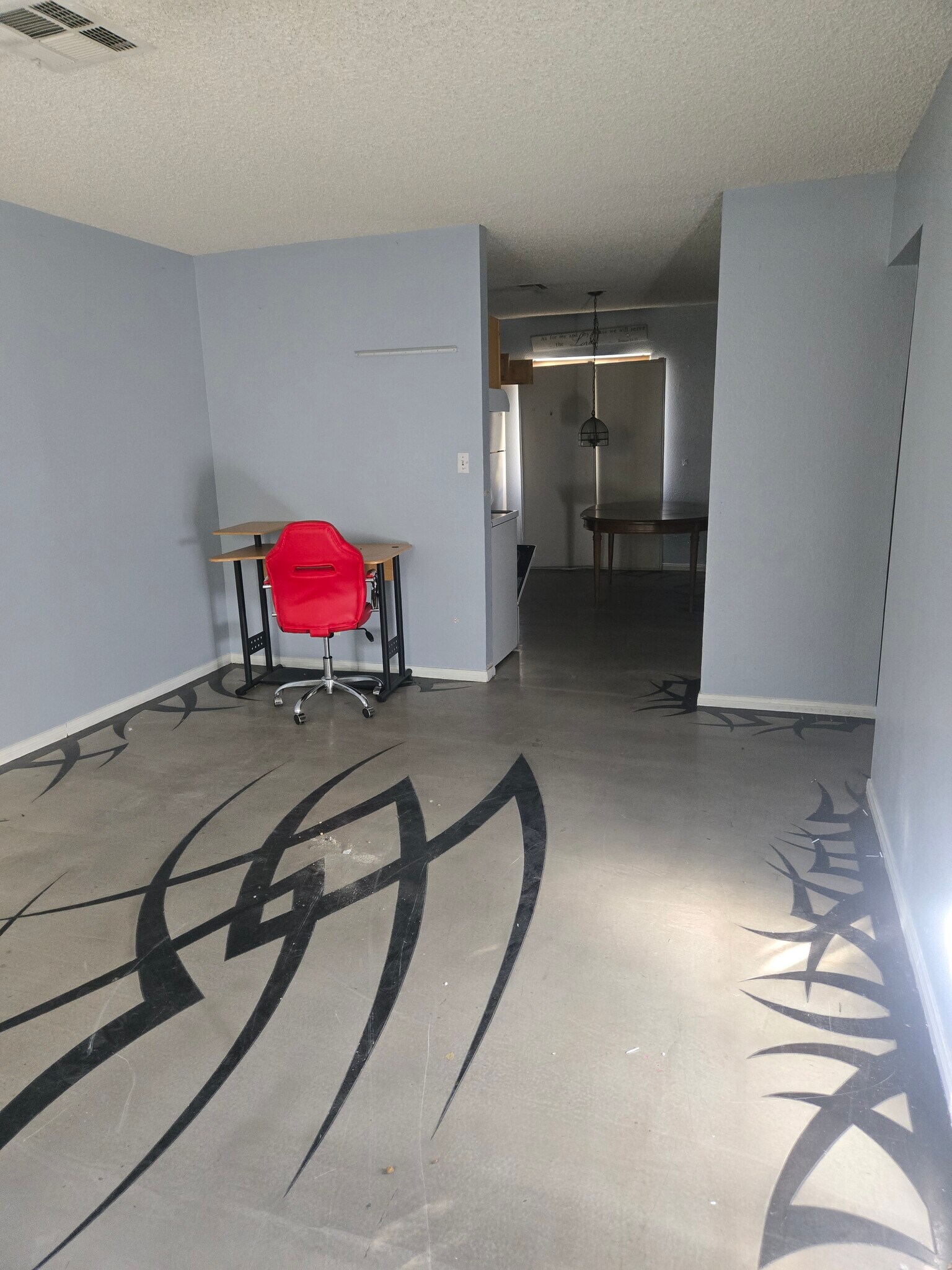 Building Photo - 1824 E Bonanza Rd