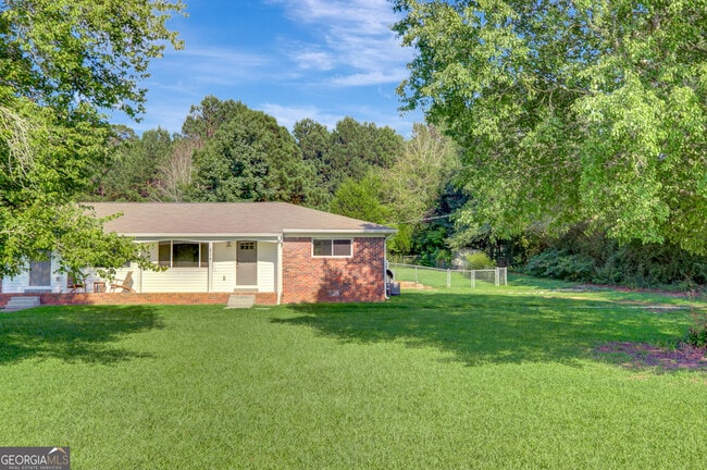 Building Photo - 214 Brooks Rd