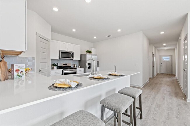 Building Photo - 212 Florenz Ln