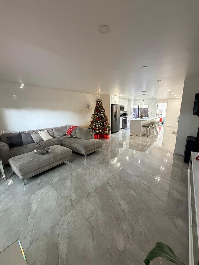 Building Photo - 14261 SW 94th Cir Ln