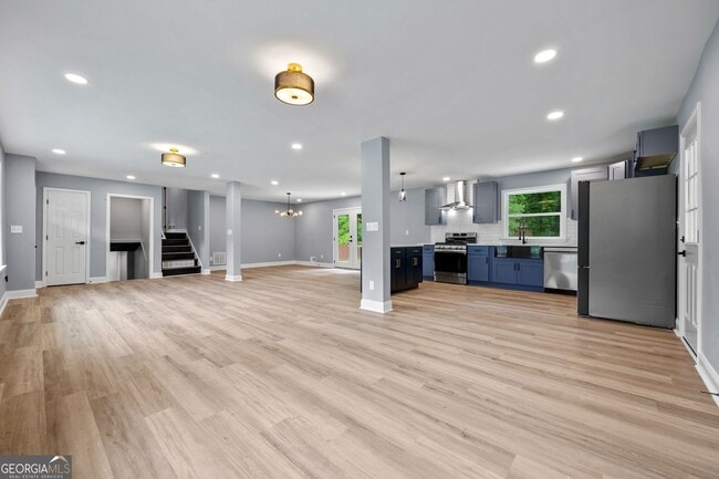 Building Photo - 3266 W Manor Ln SW