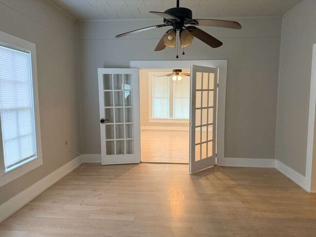 Building Photo - 150 Pecan St