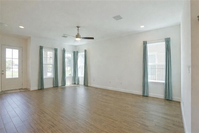 Building Photo - 7038 Arnoldson St