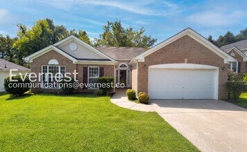 Building Photo - 3 Bed/2 Bath Home with Garage / Coming Soon!