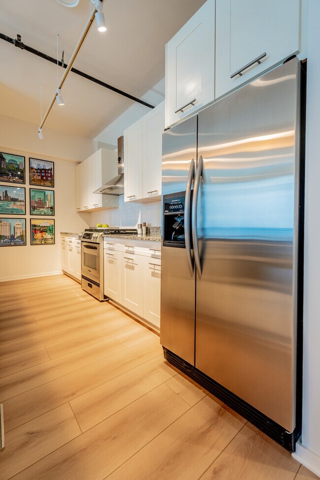 Building Photo - 240 E Illinois St